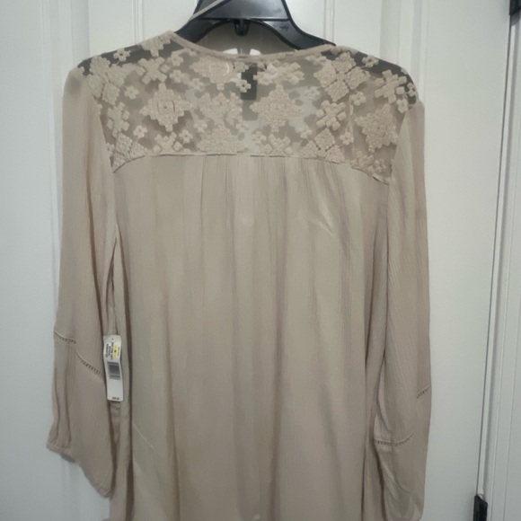 New Directions Women's Lace Top in Cream - Picture 3 of 4